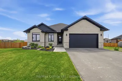 Detached in Belleville