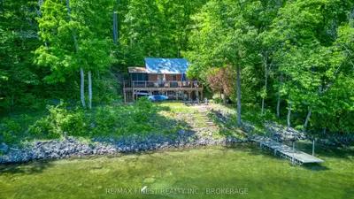 Detached in Frontenac
