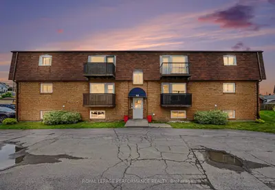 Condo Apartment in Cornwall