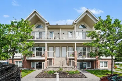 Condo Apartment in Barrhaven