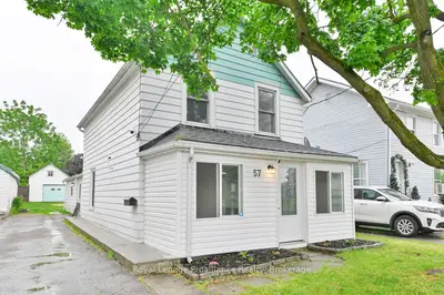 Detached in Belleville