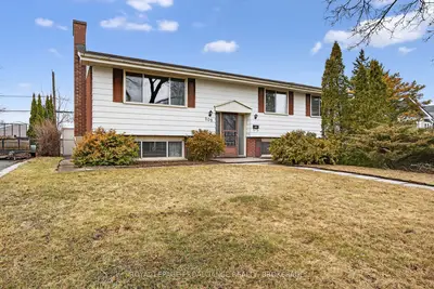 Detached in Kingston