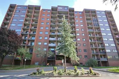 Condo Apartment in Elmvale Acres and Area