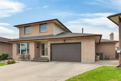 34 Capri Crescent, Hamilton, On L8e 4j7