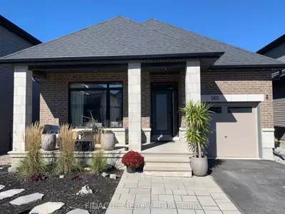 Detached in Stittsville - Munster - Richmond