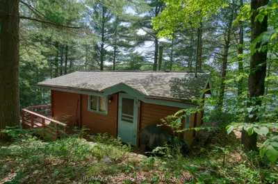 Detached in Frontenac