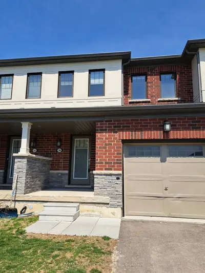 Att/Row/Townhouse in Hamilton