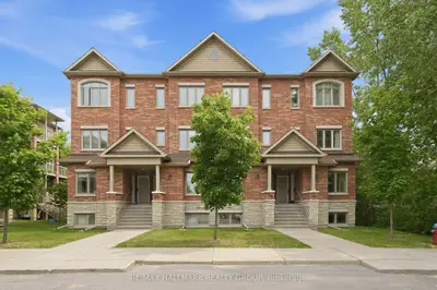 Condo Townhouse in Overbrook - Castleheights and Area