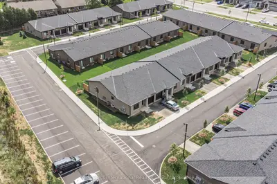 Condo Townhouse in Brantford