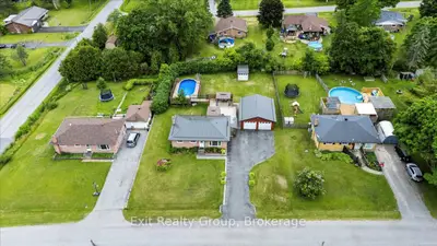 29 Barry Road, Quinte West, On K8v 0m3