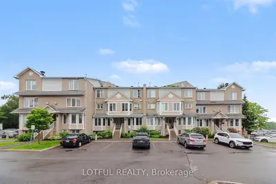 Condo Townhouse in Beacon Hill North - South and Area