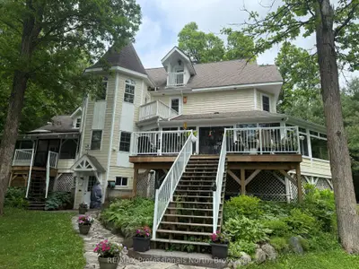 22 Knowles Crescent E, Seguin, On P0c 1j0
