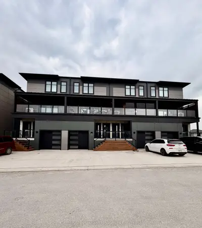Condo Apartment in Tillsonburg