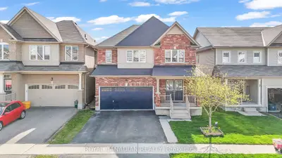 Detached in Brantford