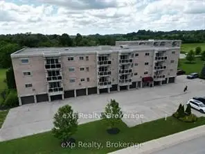 Condo Apartment in Brockton
