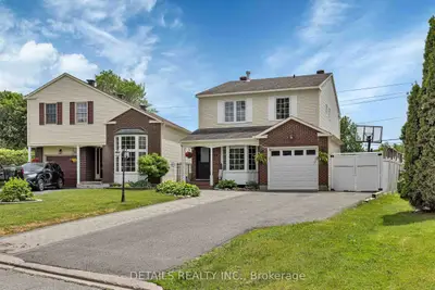 Detached in Barrhaven
