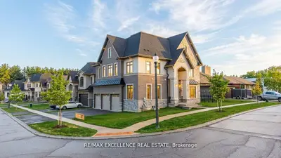 Detached in Woodstock