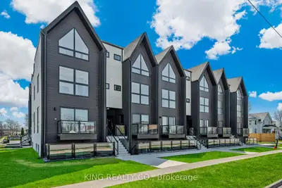 Condo Townhouse in Niagara Falls