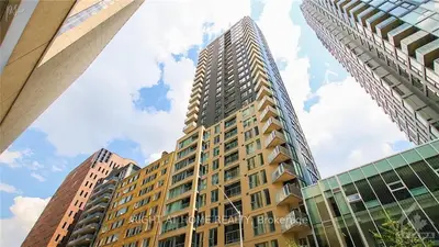 Condo Apartment in Ottawa Centre