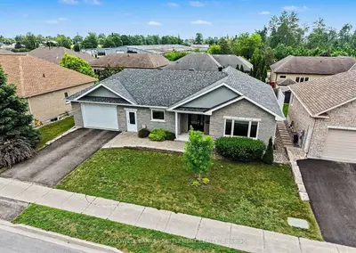 112 Mac Campbell Drive, Perth, On K7h 0a3