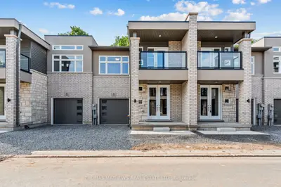 Att/Row/Townhouse in Niagara Falls