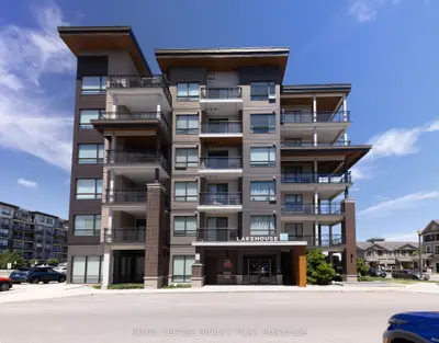 Condo Apartment in Grimsby