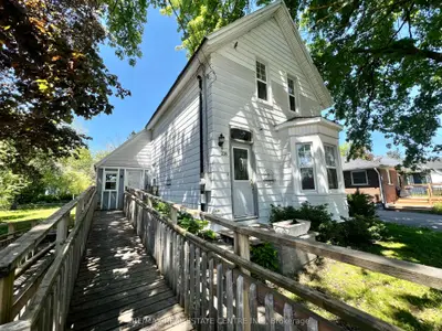 Detached in Shelburne