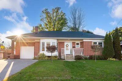 Detached in Smiths Falls