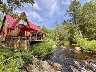 Detached in Powassan
