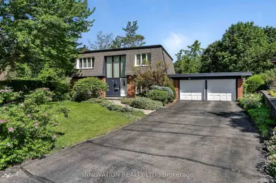 Detached in Kanata