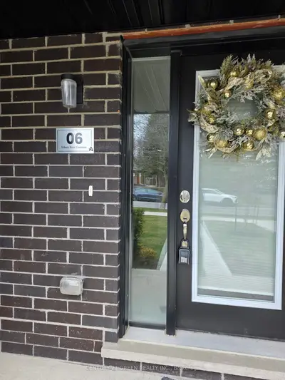 Condo Townhouse in St. Catharines