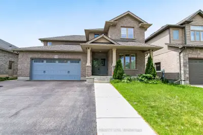 Detached in Woodstock