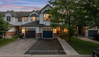 325 Applecross Crescent, Kanata, On K2k 0c4