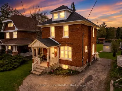 Detached in Owen Sound