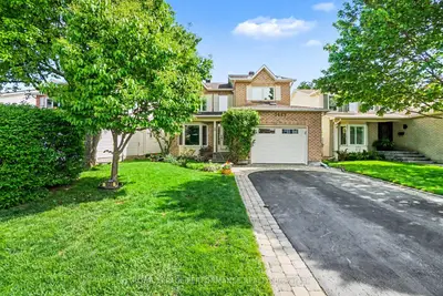 Detached in Orleans - Convent Glen and Area