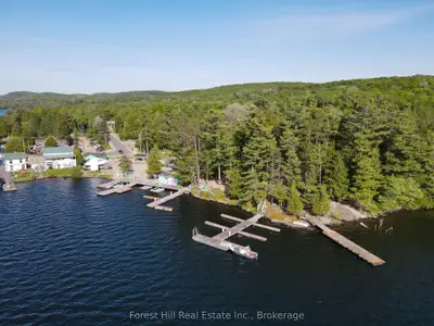 1092 Main Street, Lake Of Bays, On P0b 1a0