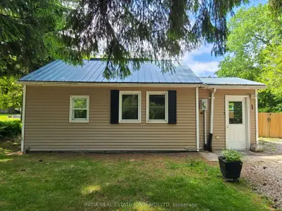 Detached in Newbury