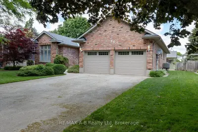 Detached in Stratford