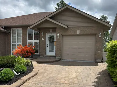 Semi-Detached in Sudbury Remote Area