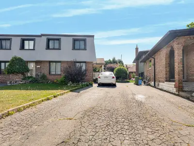 40 Yeoville Court, Hamilton, On L9c 5w3