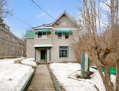 12 Gibson Street, Parry Sound, On P2a 1w7