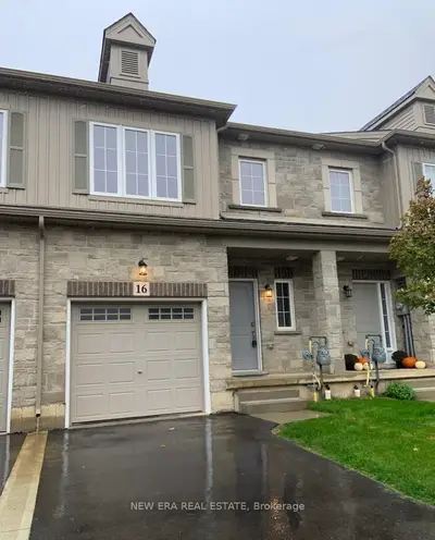 Att/Row/Townhouse in Hamilton