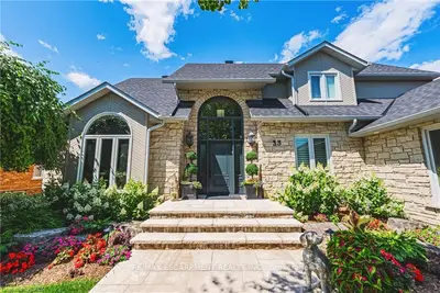 Detached in Hamilton