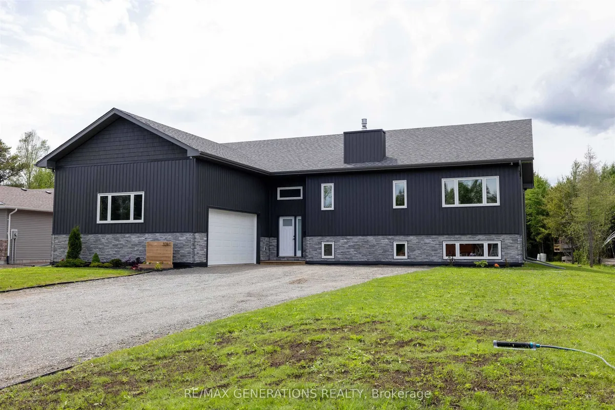 Detached in Thunder Bay