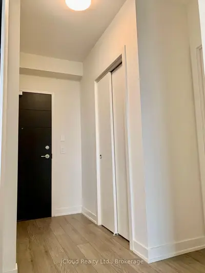 Condo Apartment in Hamilton