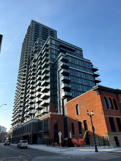 Condo Apartment in Hamilton