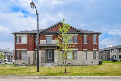 Att/Row/Townhouse in Kawartha Lakes