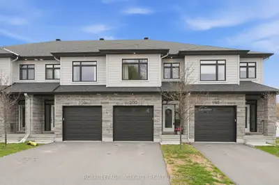 Att/Row/Townhouse in Mississippi Mills