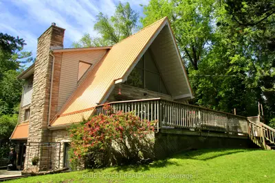 Detached in Lambton Shores