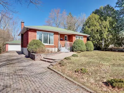 Detached in Alta Vista and Area